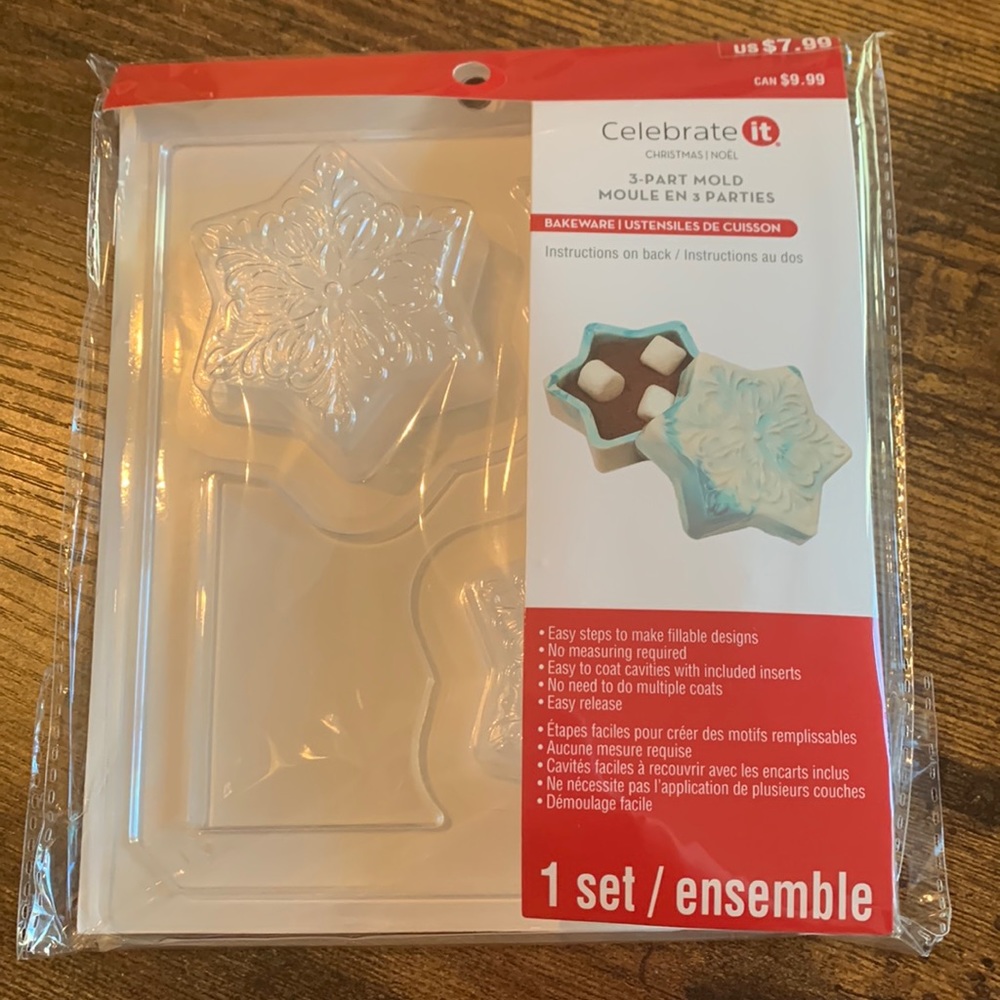 Celebrate IT Snowflake 3 Part Mold kit.